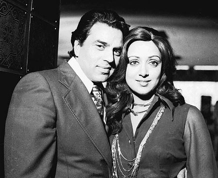 Free Information and News about Famous Bollywood  Couples Dharmendra and Hema Malini 